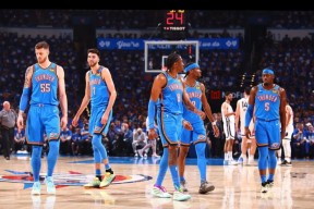 包含NBA季后赛国际比赛日再迎强敌，孟菲斯灰熊外线爆发，主帅态度：引发热议，年轻球员得到机会的词条米兰在线