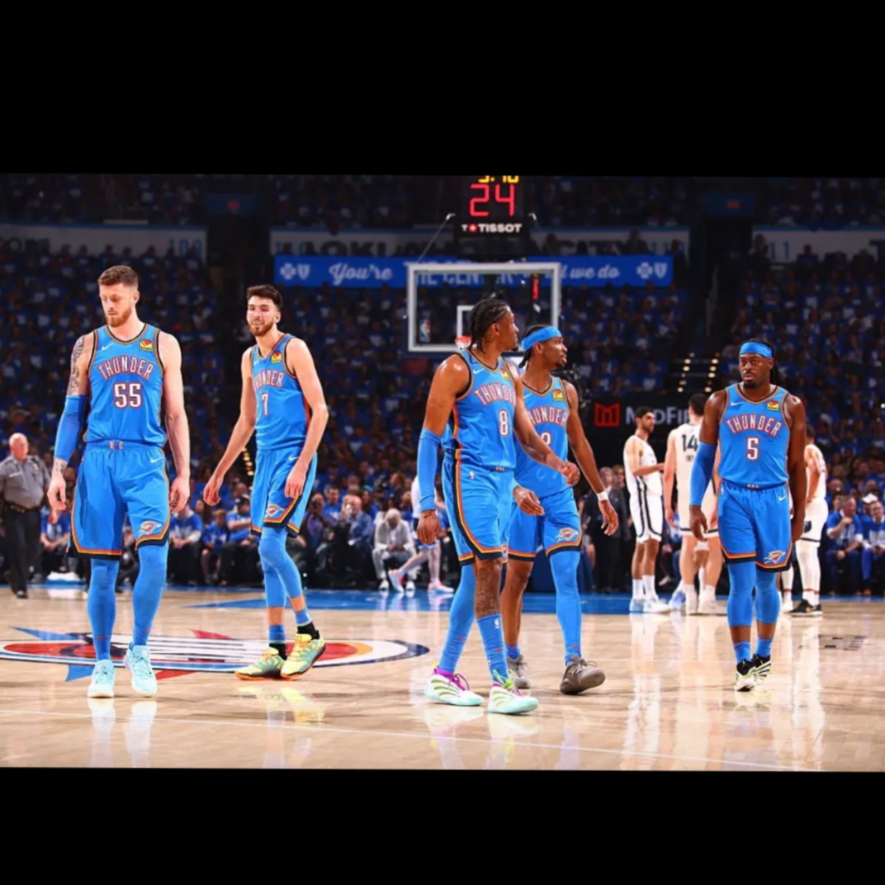 包含NBA季后赛国际比赛日再迎强敌，孟菲斯灰熊外线爆发，主帅态度：引发热议，年轻球员得到机会的词条